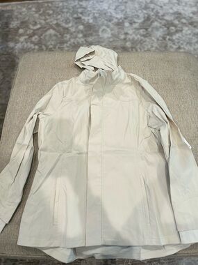 Sierra Run Jacket - Light Beige by Phoenix